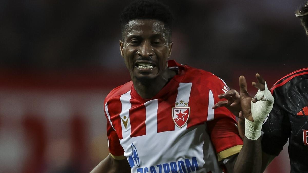 Peter Olayinka in action for Red Star 